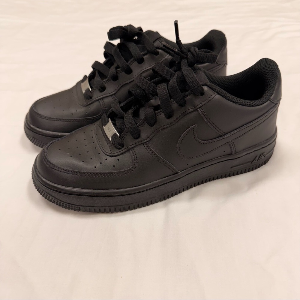 Nike Air Force 1 size 5.5 Y